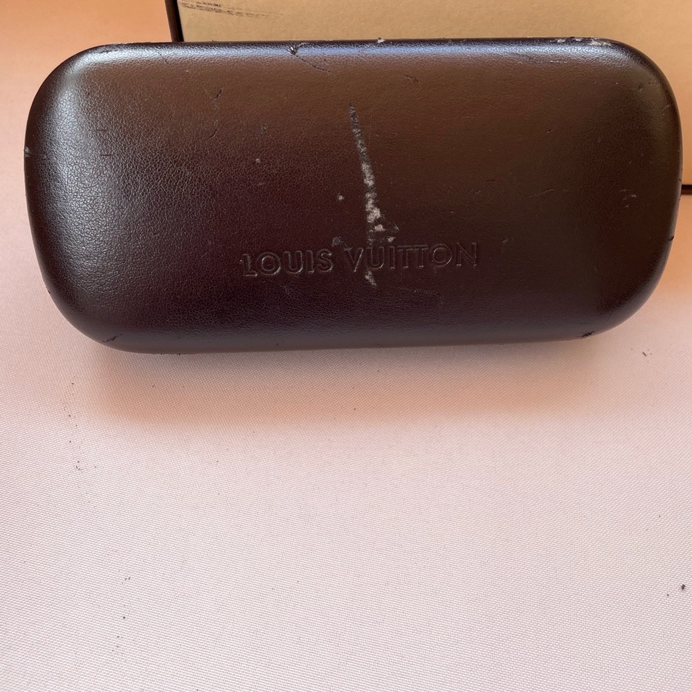LOUIS VUITTON sunglasses - Picture 8 of 9